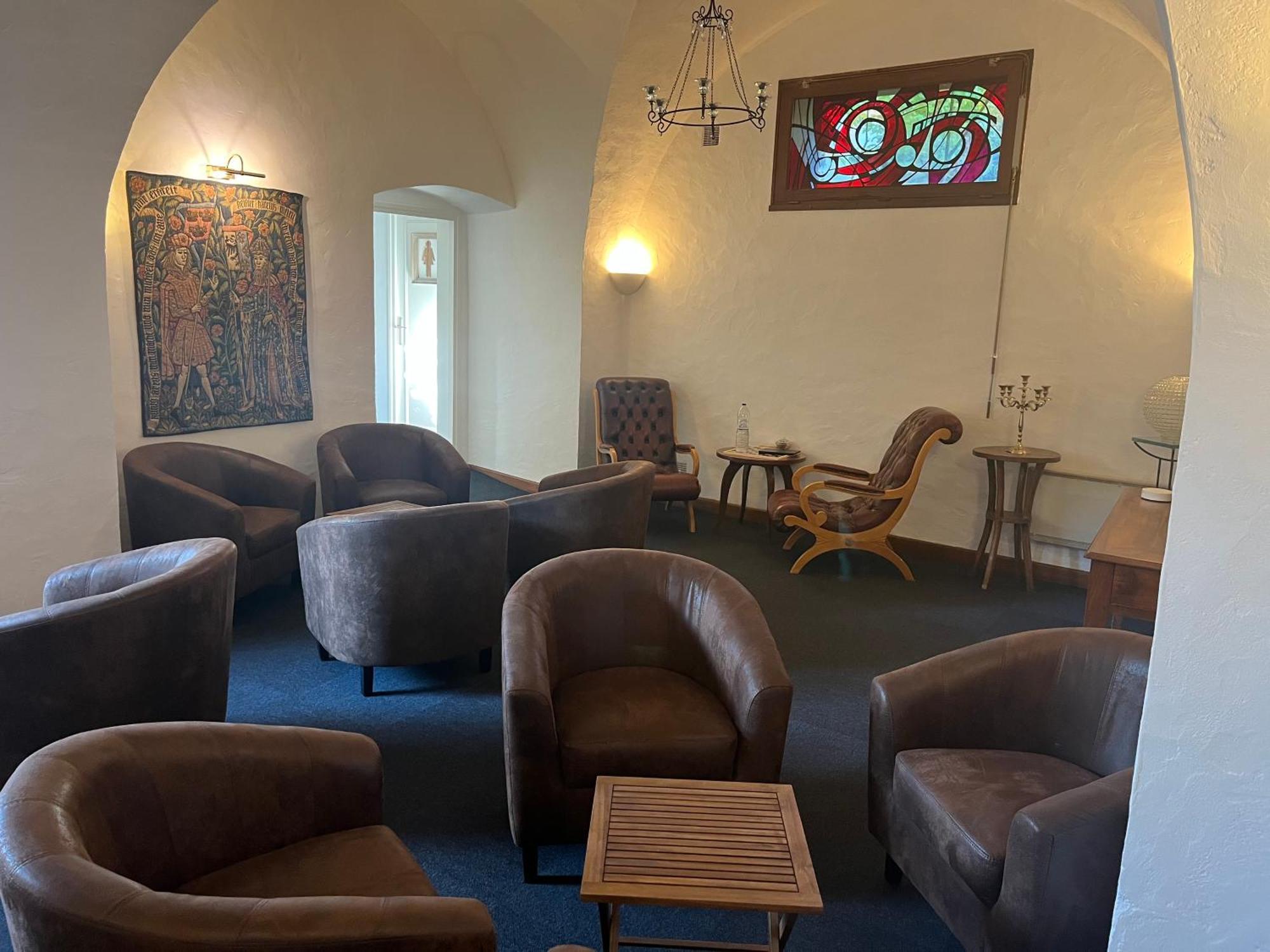 La Cour Carree Hotel Perrier Bagian luar foto